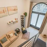 Loft & Charme By Rent Lägenhet
